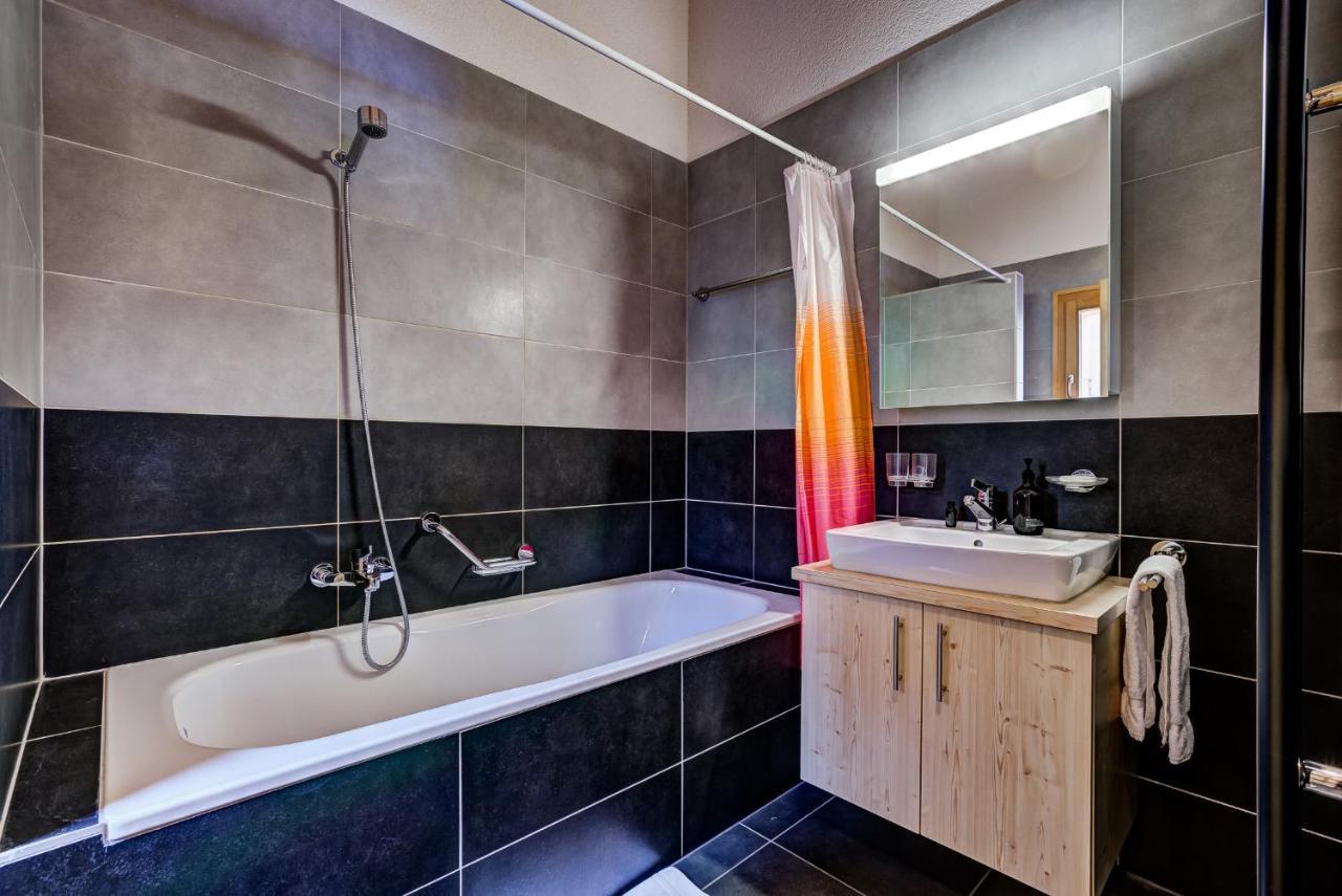 Chalet Flocon De Neige - Jacuzzi - Sauna La Tzoumaz Eksteriør bilde